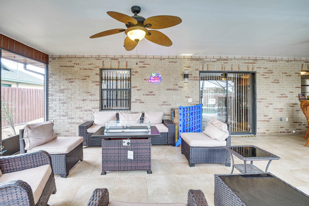 6 Mi to Gemini Springs Park: Chic Home w/ Pool!