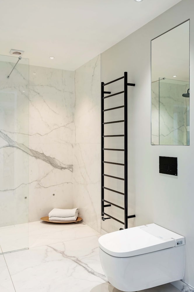 Regents Park Penthouse