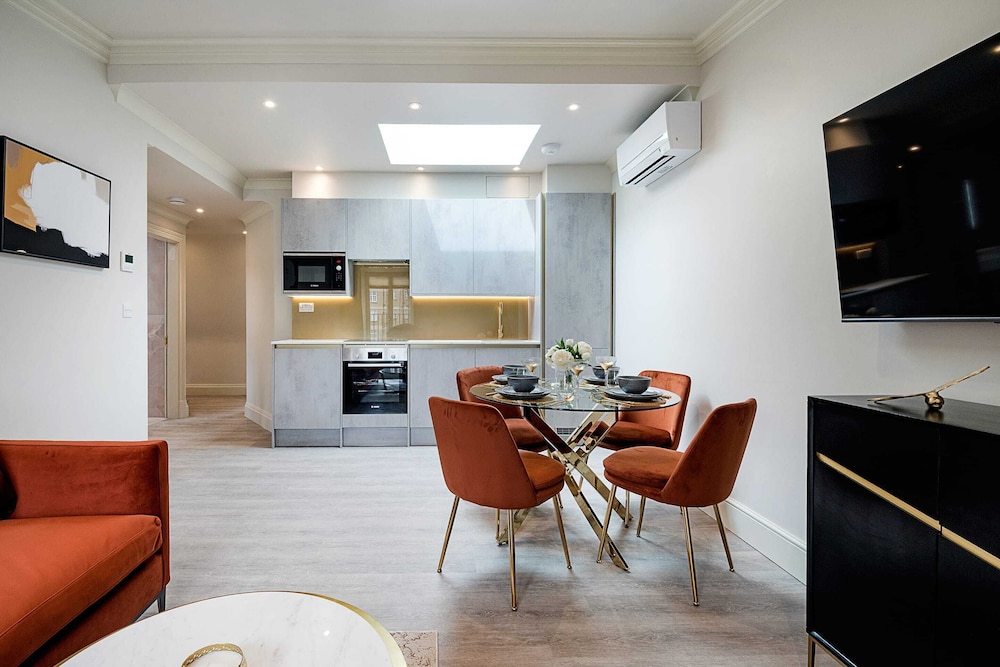 Marble Arch Suite 9-hosted by Sweetstay