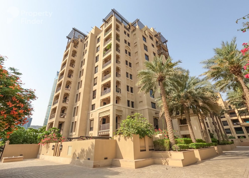 Reehan 1 - Happy Season - 2BR - Downtown
