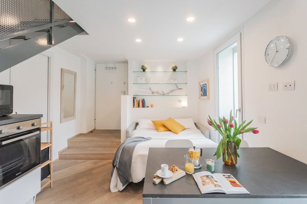 Borsieri Como Apartments with Parking by Rent all Como