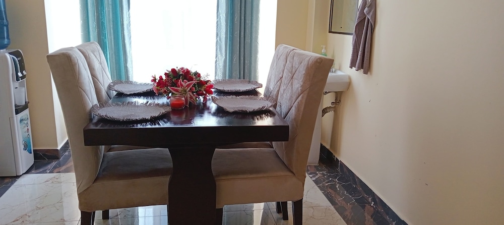 Lux Suites Moonlight Luxury Apartments view 3