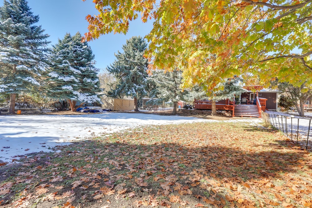Lakewood Gem w/ Deck  7 Mi to Downtown Denver - Property Image 9