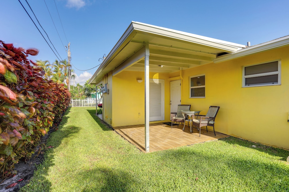 < 3 Mi to Juno Beach: Coastal Townhome w/ Patio!