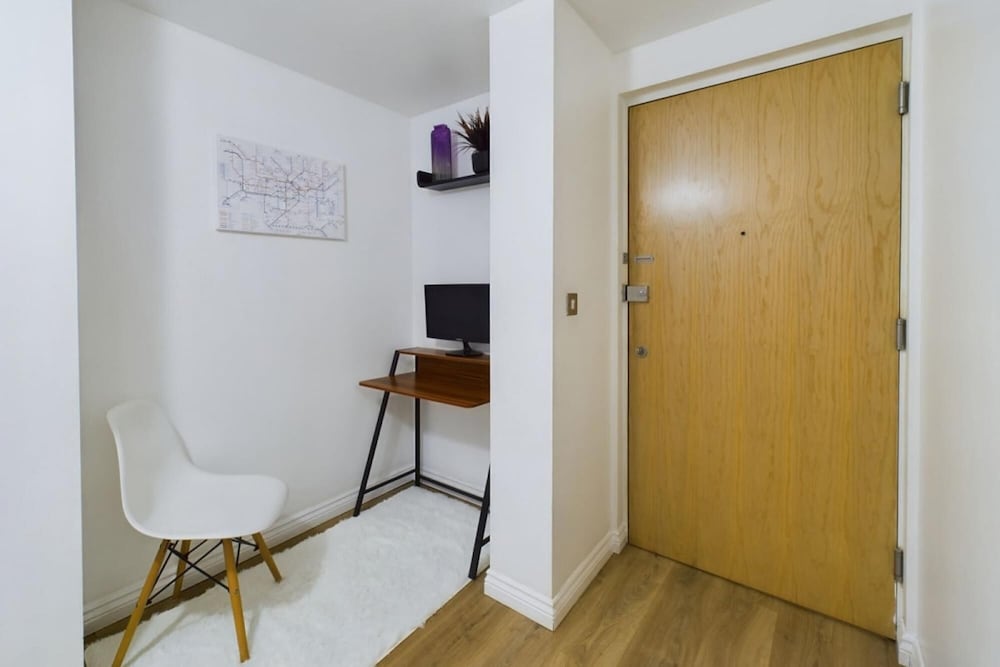 The Battersea Sanctuary - Classy 1bdr Flat With Terrace
