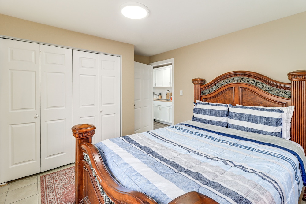Farmington Hills Vacation Rental, 20 Mi to Detroit view 3