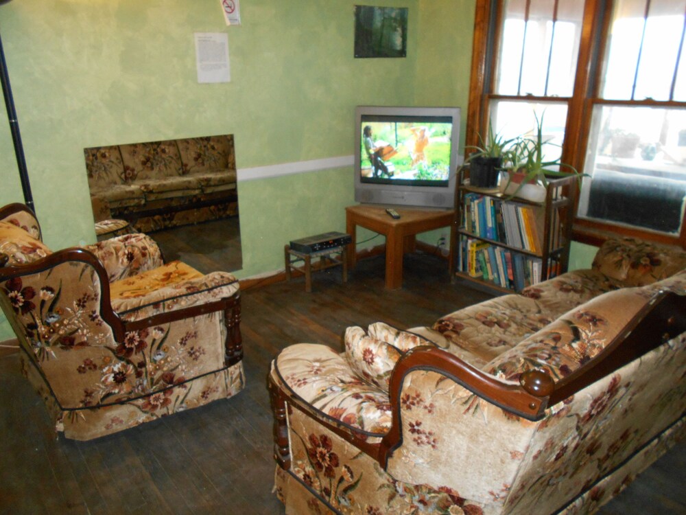 Nelsonville Hotel - Hostel - Property Image 40