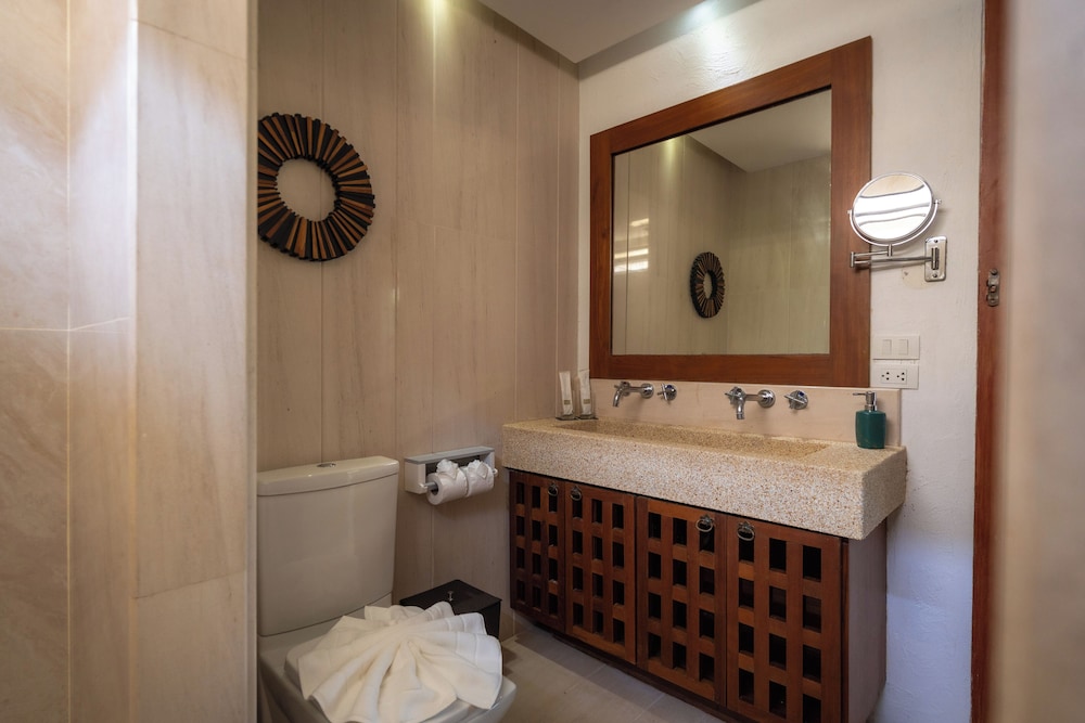 Zaya Beach Club & Resort