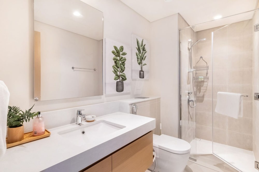 Luxury 2BR at Harbour Gate