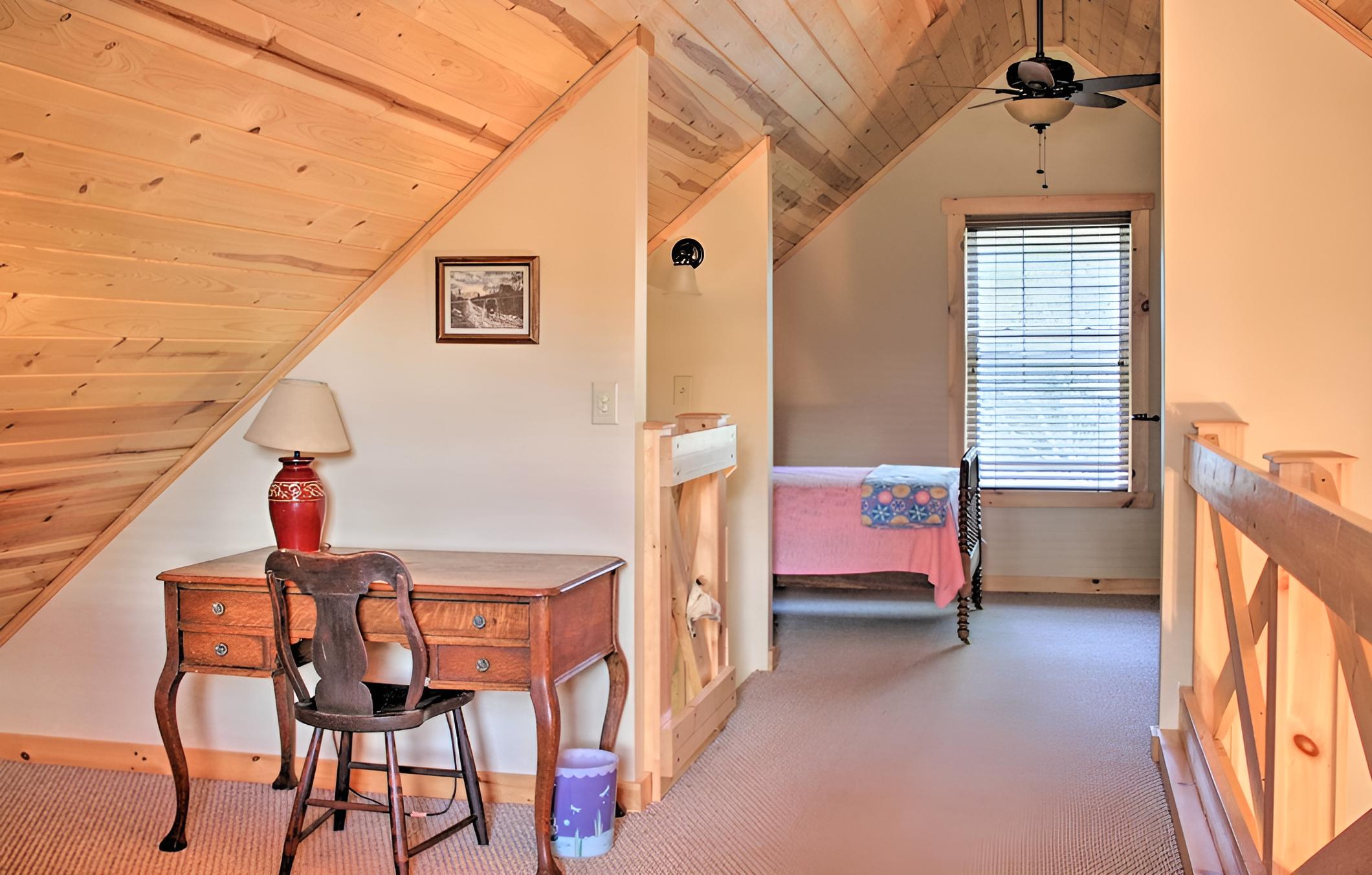 Rural Farmhouse Cabin on 150 Private Wooded Acres! view 2