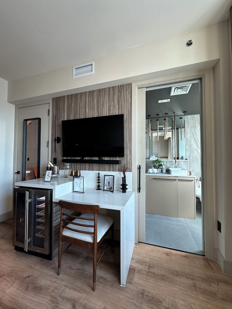 AKA Brickell Studio Free Parking by Palermo Home