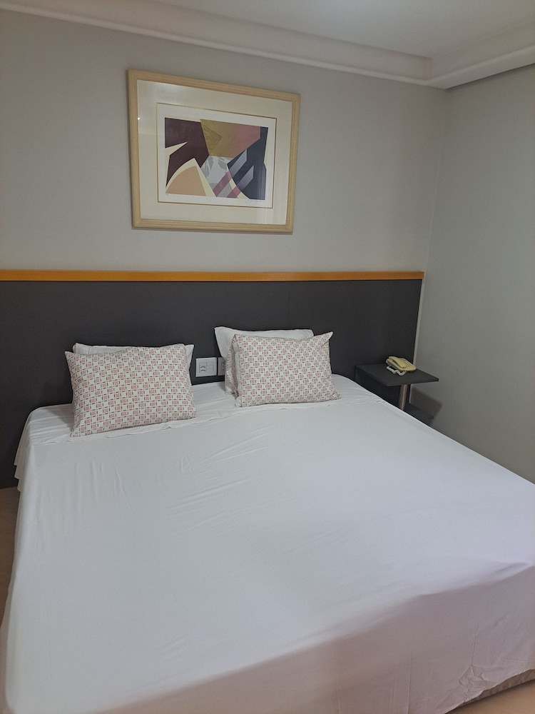 Get a Flat 1302 Bienal Ibira SP