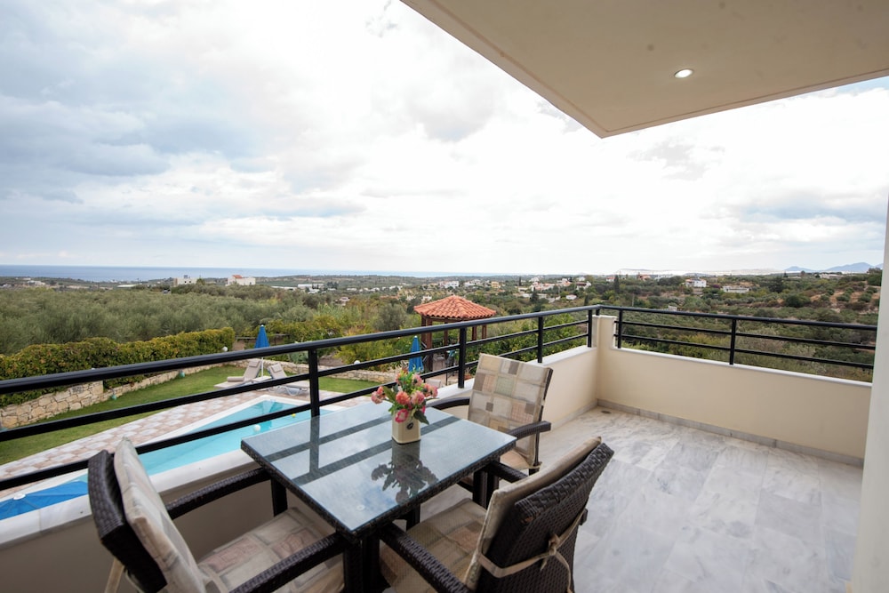 Villa Marie With Private Pool