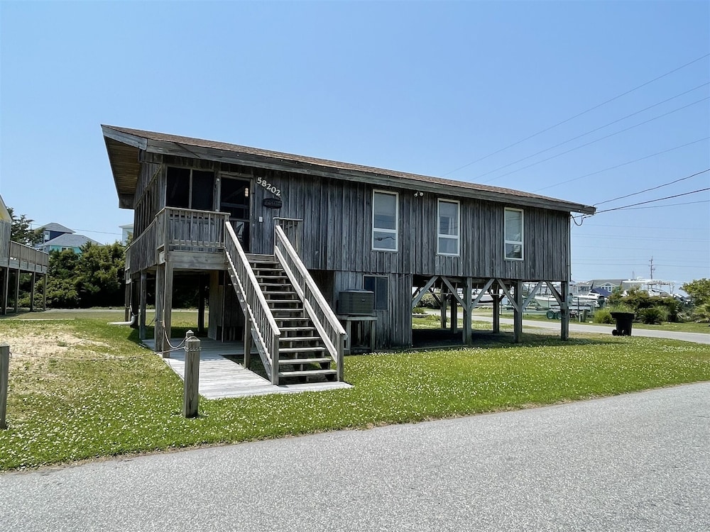 Exhale 3 Bedroom Cottage by RedAwning