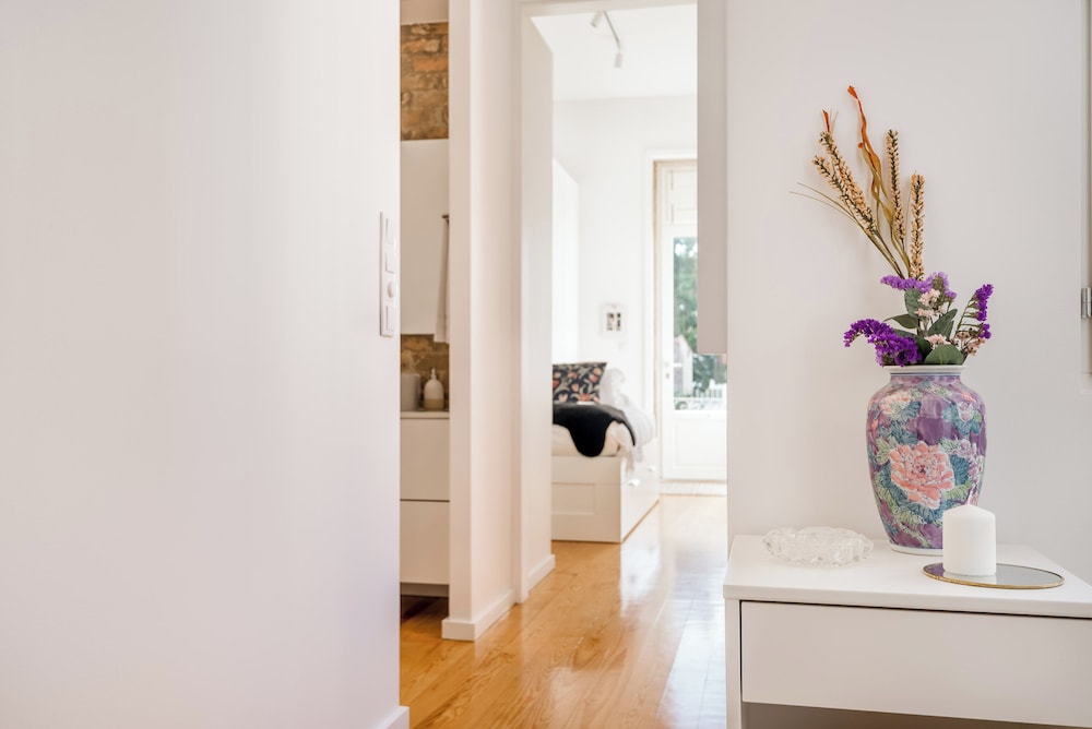 Markes 路 馃 Lovely 1BR Home w/ Sunny Backyard