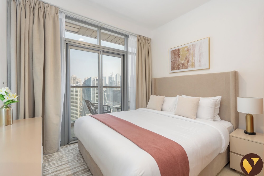 Luxury Stay in JLT Near Metro & JBR
