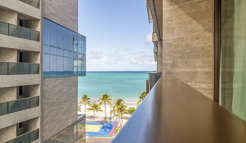 NWTs - Estúdios com Vista Lateral Mar