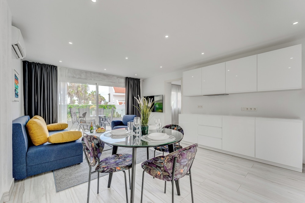 BAL Apartments - Adults Only
