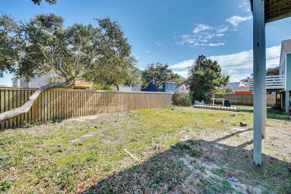 Steps to Beach: Centrally Located OBX Home!