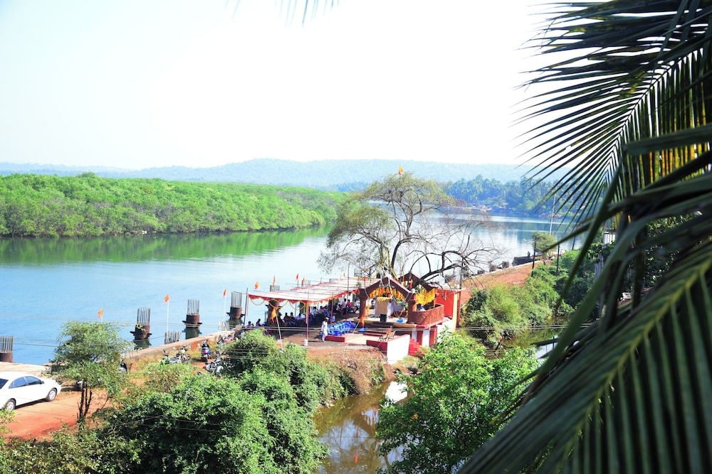 Laxmi Empire Guest House