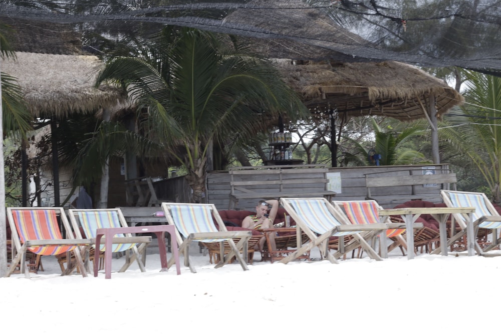 Sandbank Restaurant & Camping Koh Rong view 4