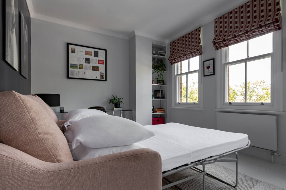 Maida Avenue II by Onefinestay
