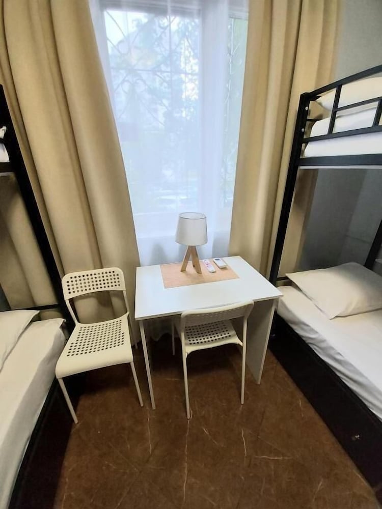 Christal - Hostel