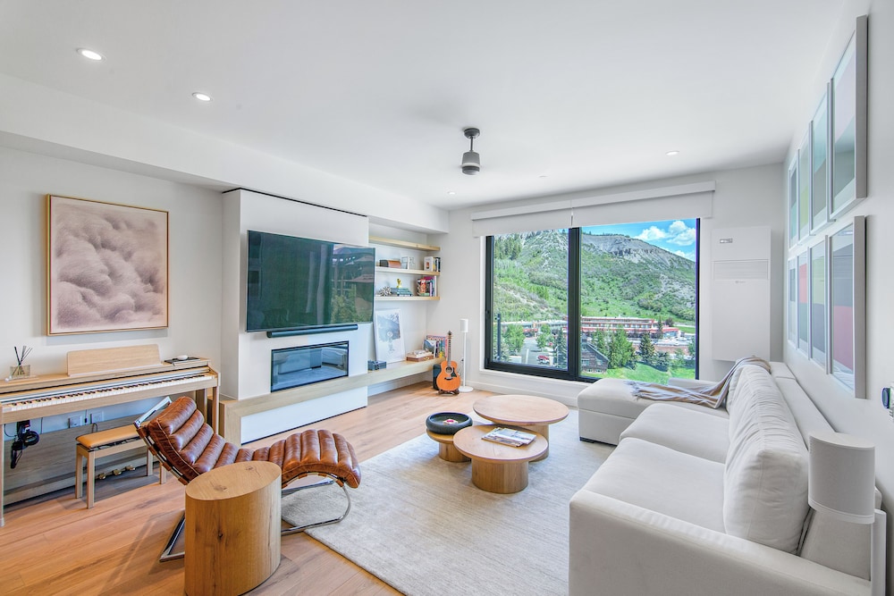 Electric Pass Lodge by Snowmass Vacation