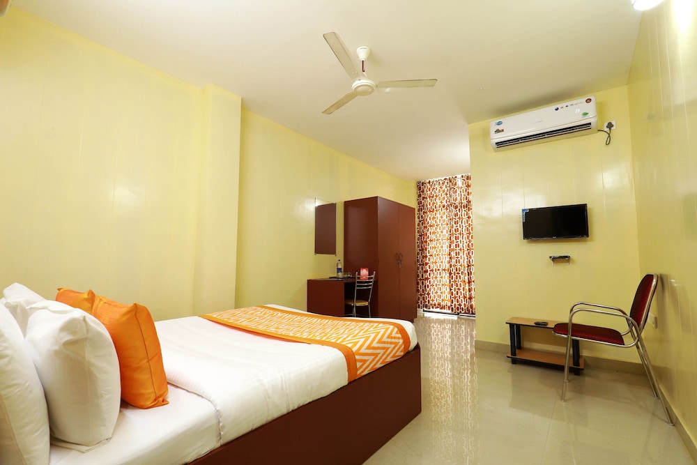 OYO 6725 Palm Inn