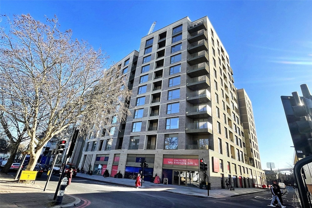Central London Stay in Vauxhall With Balcony