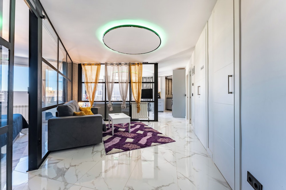 CT 352 - Torremolinos City Towers 1 photo 4