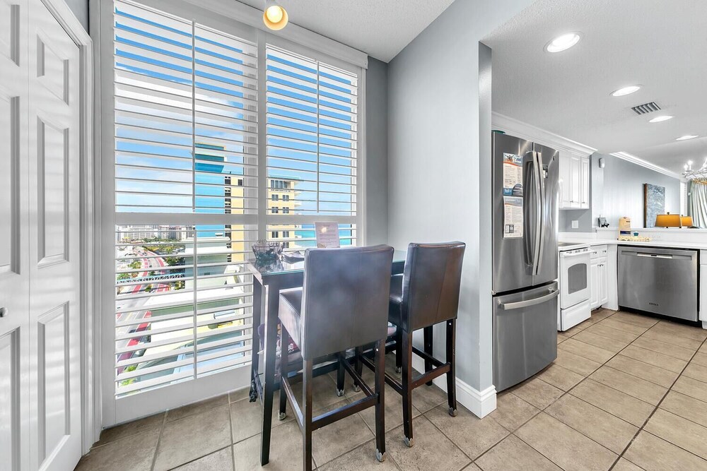 Majestic Beach Towers 2-1509 view 5