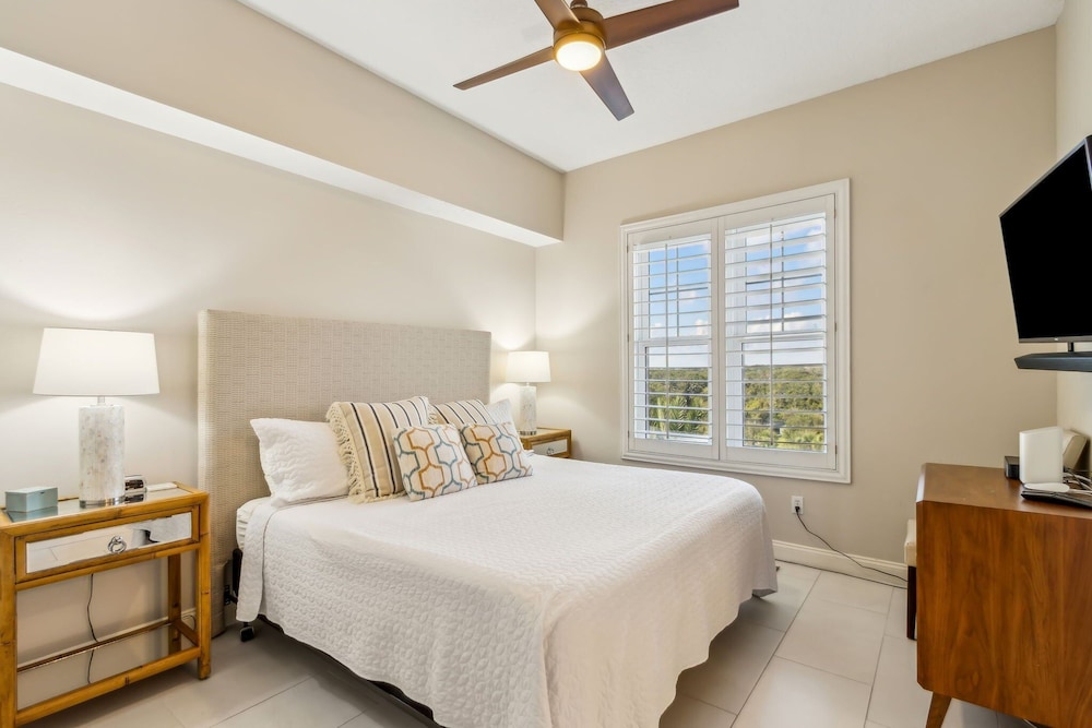 21 Ocean Place 3 Bedroom Condo