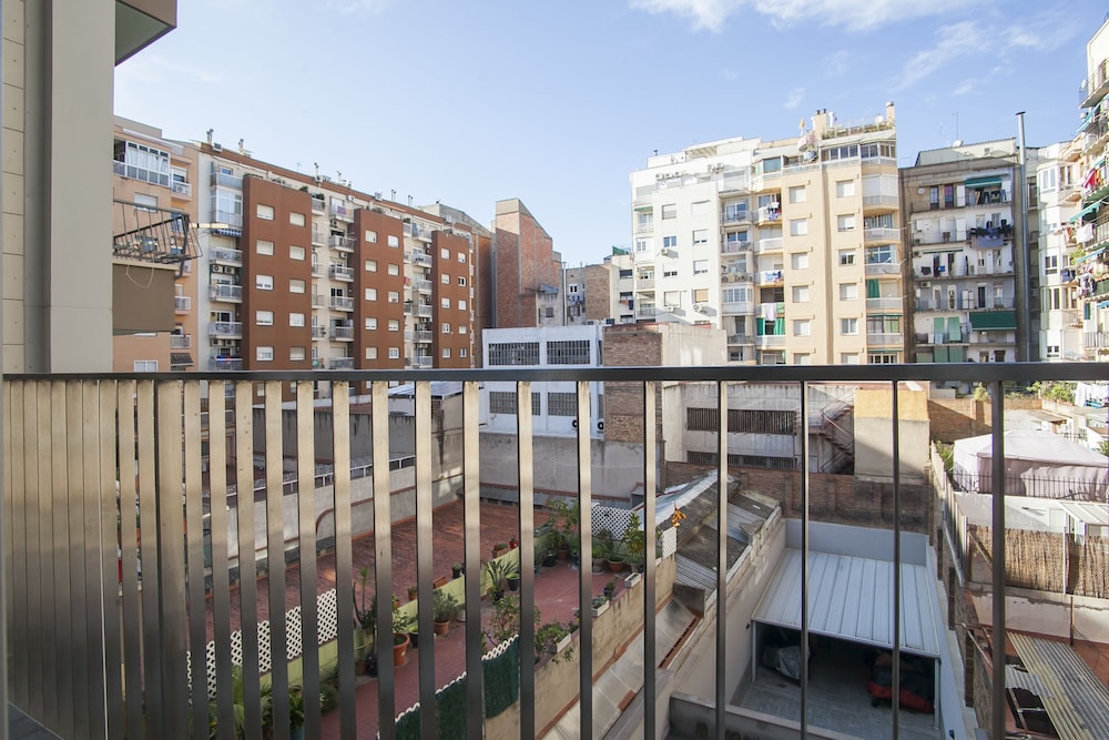BBarcelona Gaudi Flats