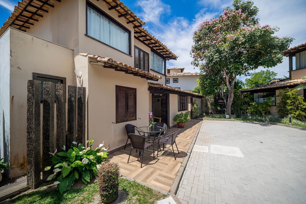 Bz75 Casa 4 suítes Geriba 250m da praia