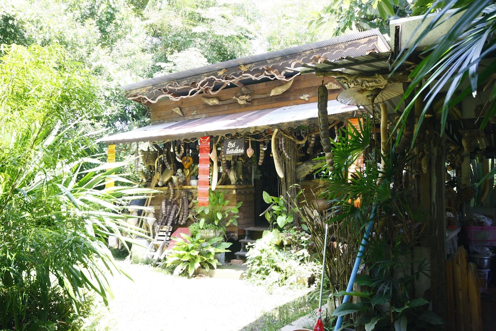 Baan Suan Jantra Home Stay