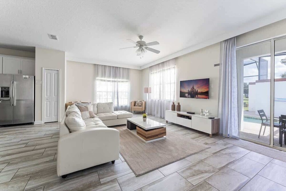 Private Pool Plus 5BR Themed Bedrooms