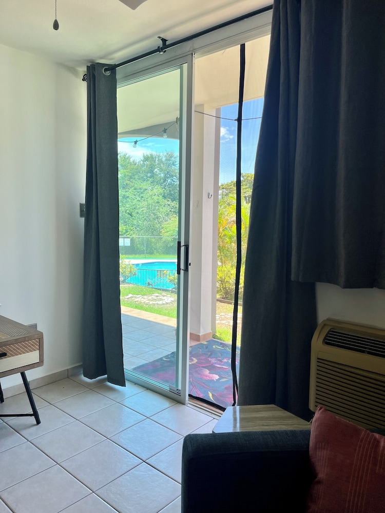 2 Bedroom Condo Pool and Beach Access