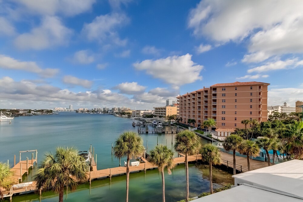 Dockside Condominiums Unit 402 2 Bedroom Condo by RedAwning view 3