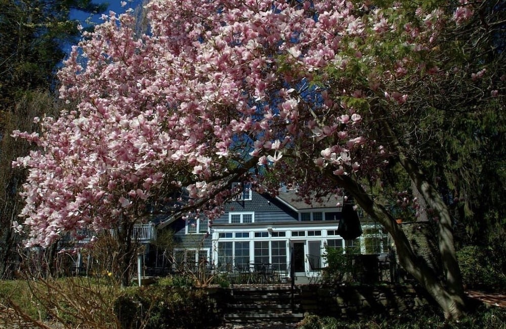Buttermilk Falls Inn - Property Image 45