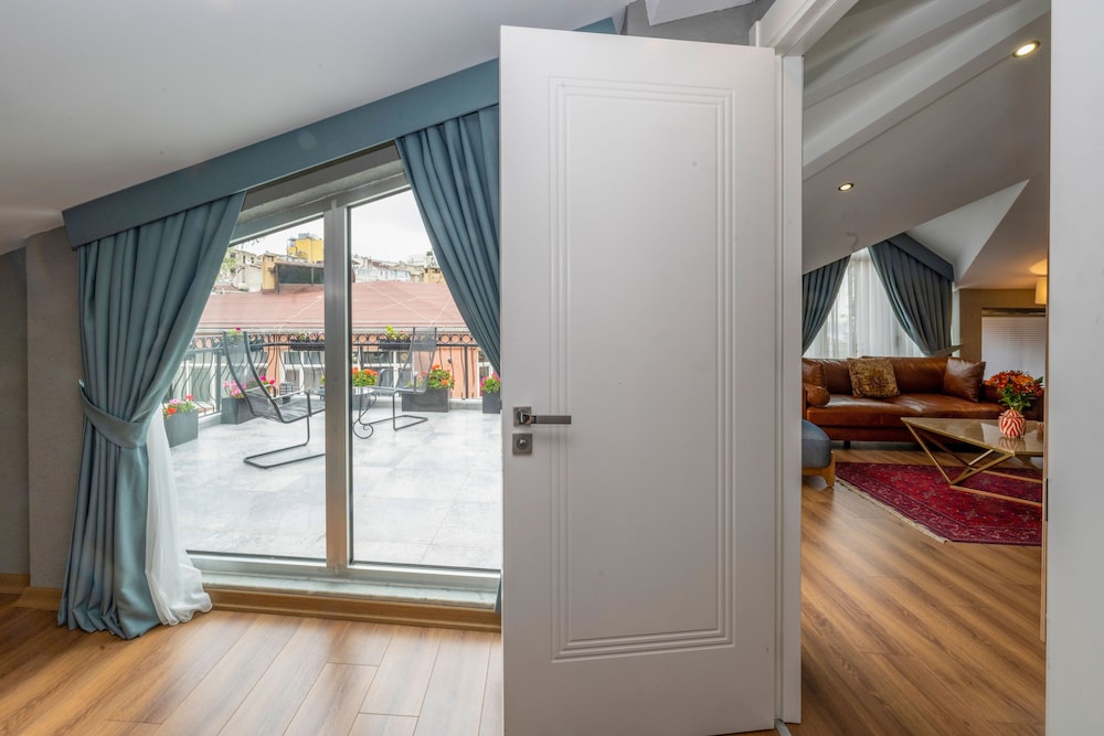 The Marions Suite Otel - Image 60