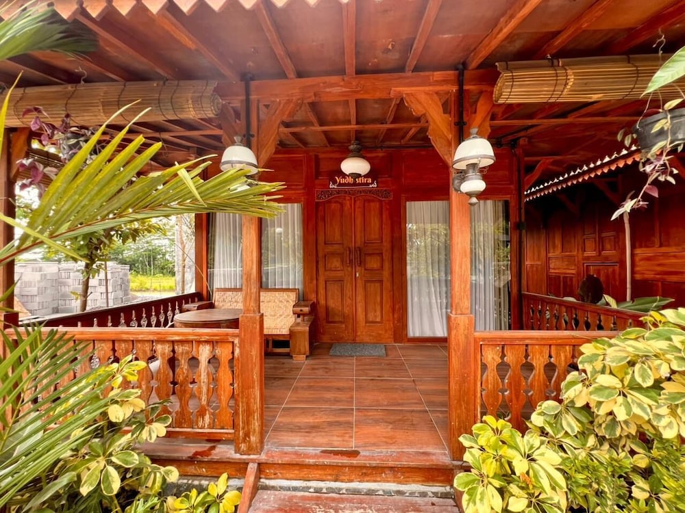 Nglaras Resort Yogyakarta