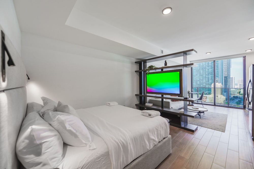 Bayfront Bliss Stunning Bay View Condo