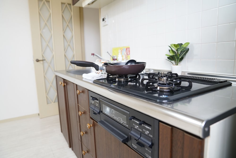 Metro Daikoku Apartment