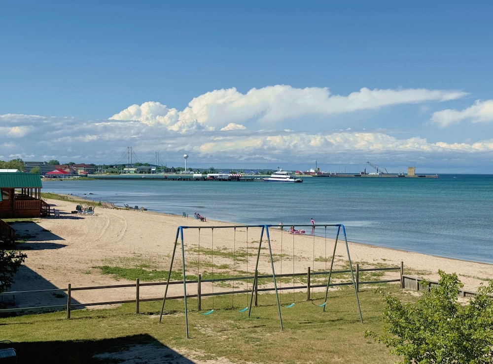 Beachcomber of Mackinaw