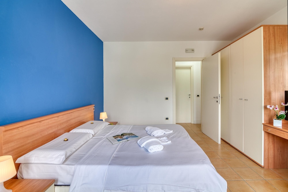 Porto Letizia T3 view 5