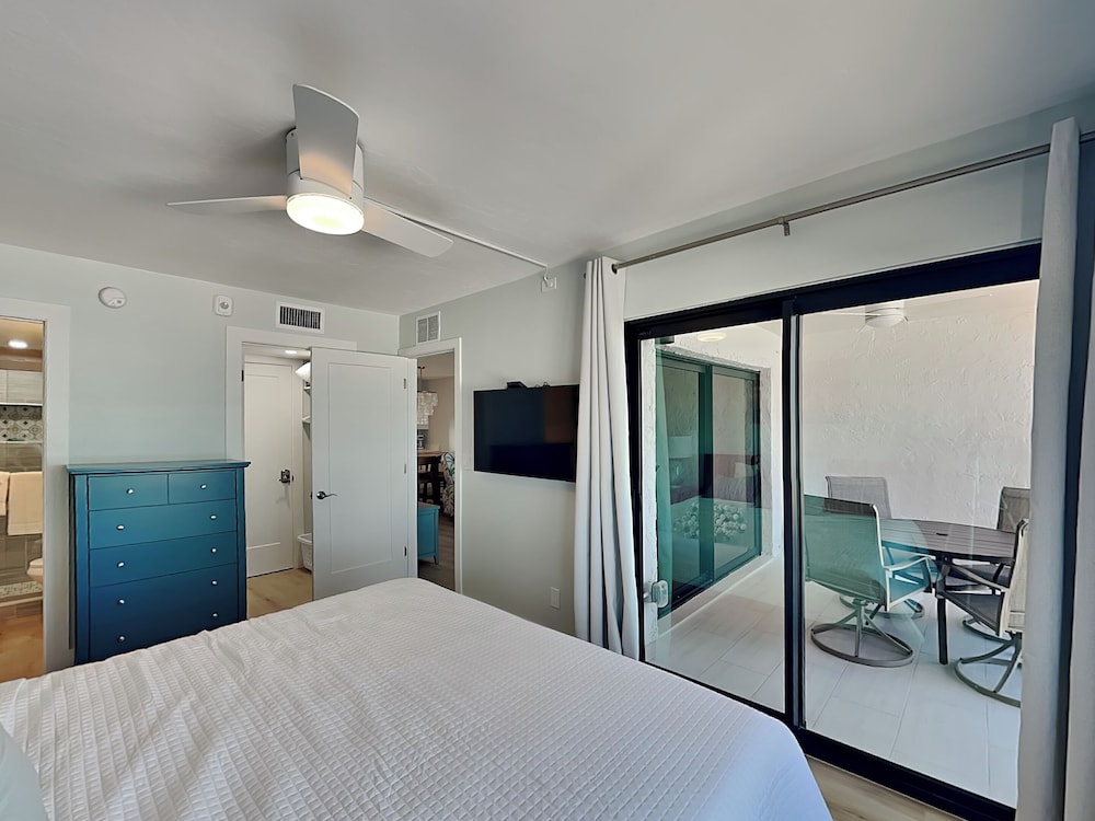 Seaside 2 by Distinctive Beach Rentals
