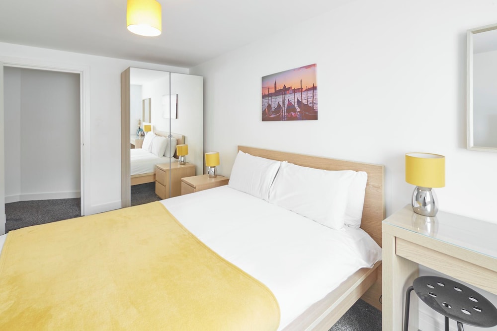 Host Stay Apartment 5 Skinningrove view 2