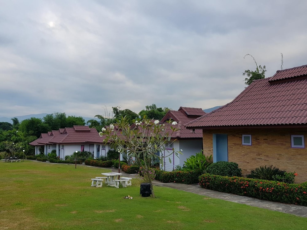 Mae Klang Banyen Hill