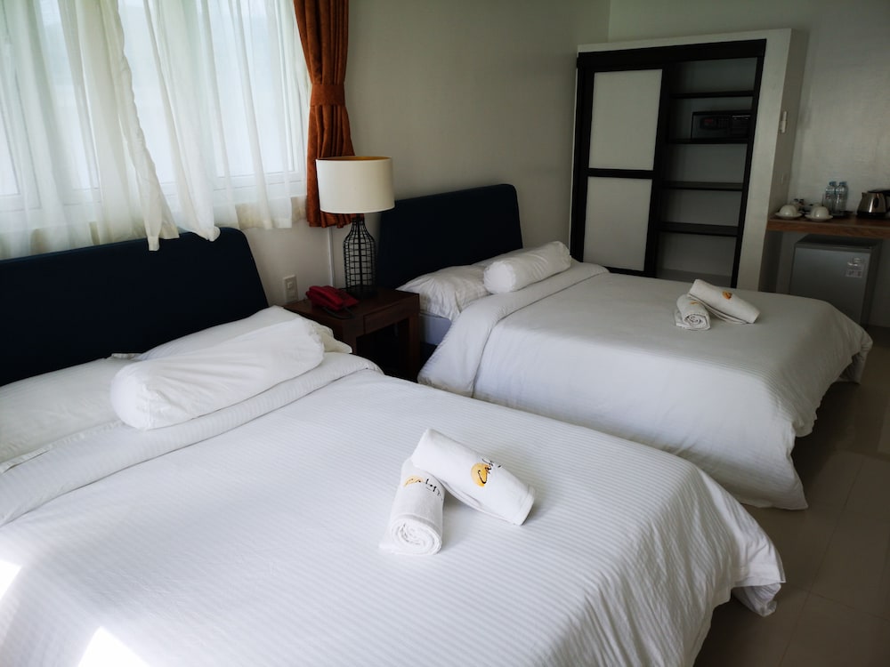 Calypso Beach & Dive Resort